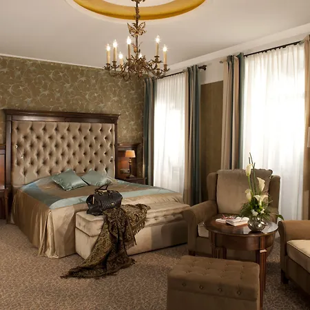 维恩曼特克日特豪弗酒店 4* 米尔海姆