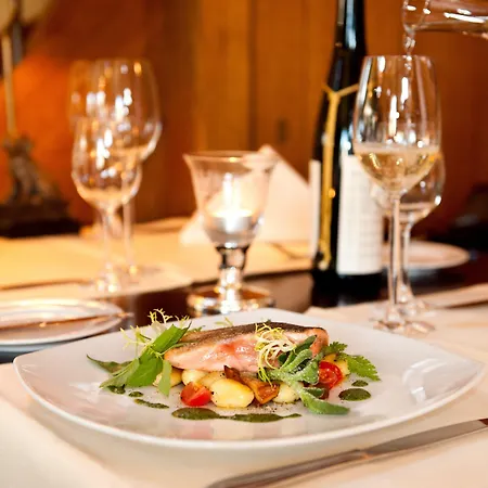 Weinromantikhotel Richtershof 호텔 뮐하임 안 데어 모젤