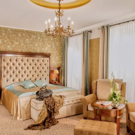 Weinromantikhotel - Richtershof فندق 4*