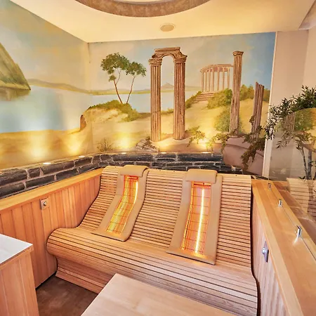 فندق Weinromantikhotel - Richtershof 4*